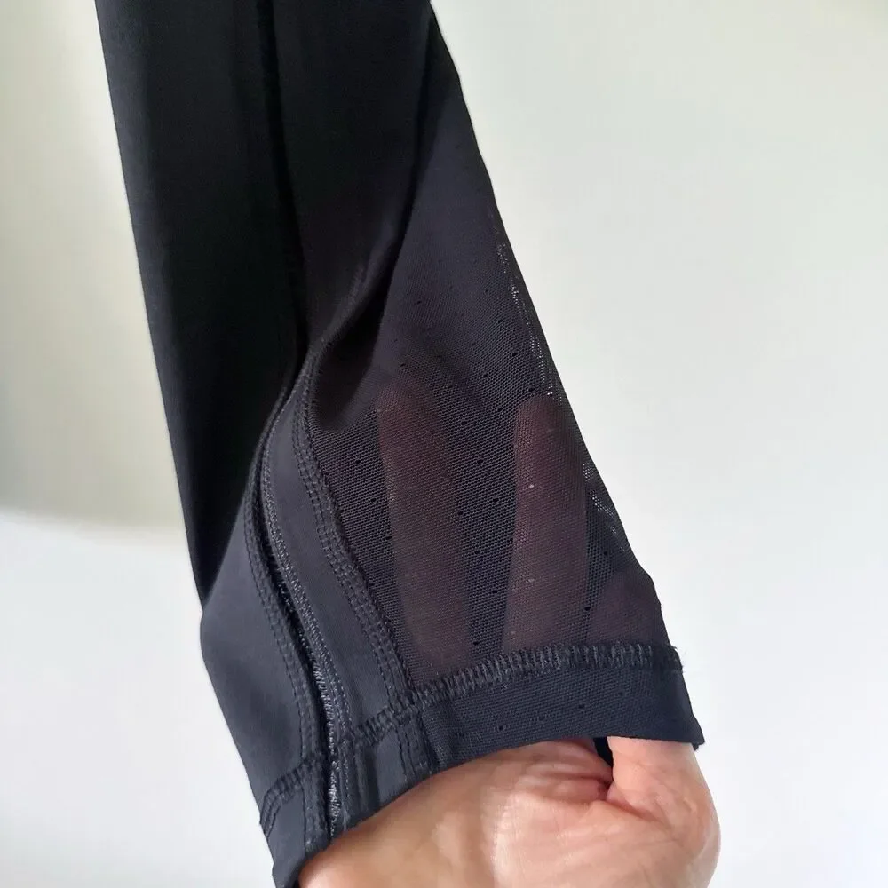 Women's Lululemon Hot to Street Crop Capri Mesh Leggings Black Size 4